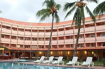 Paradise Beach Hotel Negombo